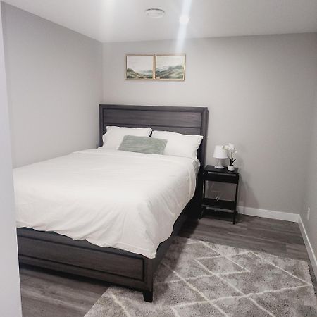 Fabulous And Cozy Guest Suite Calgary Extérieur photo